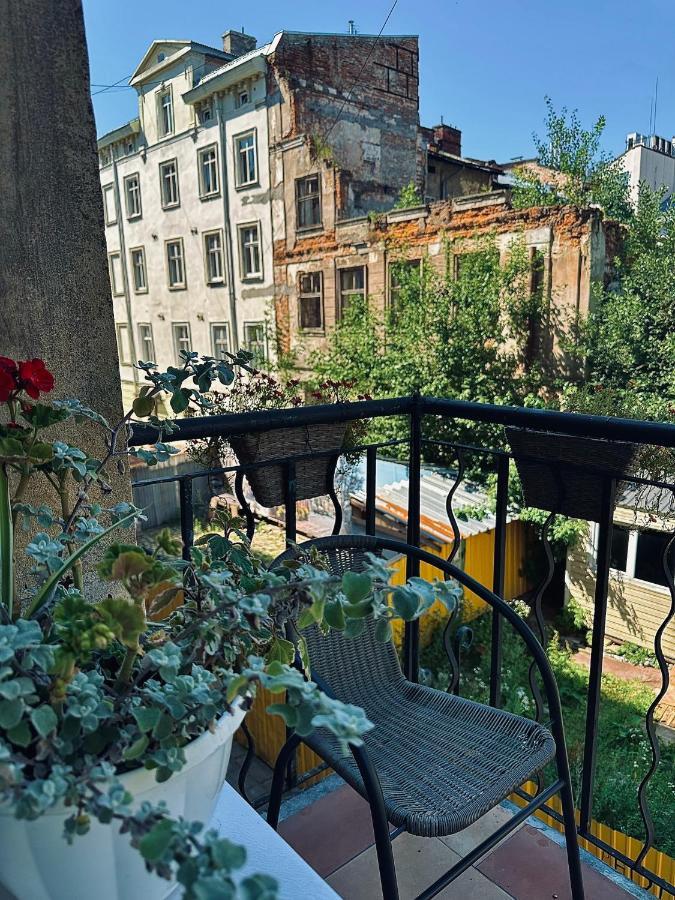 Apart27 Lviv Bagian luar foto